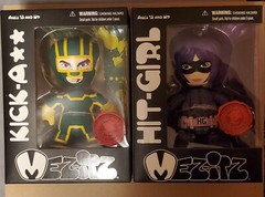 SDCC 2010 EXCLUSIVE MEZCO MEZ-ITZ KICK-ASS & HIT-GIRL DESIGNER VINYL