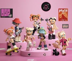 Poppy Chill Weekend(Hidden) -Peach Riot Carry The Music Series Pendant Keychain