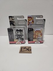 Set Of 2 World Of Nintendo (Classic Mario/White Link, 8 Bits) Exclusive