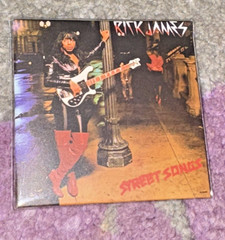 (RECALLED) Zuru Mini Brands vinyl records – you pick – NM condition