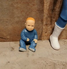 Marvel Fantastic Four 4 First Steps Invisible Woman W/ Baby Mr. Fantastic 3.75″
