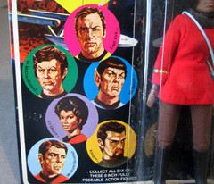 1974- MEGO- ACTION FIGURE- STAR TREK- LT UHURA-ON CARD-8″ VINTAGE TV MOVIE TOY