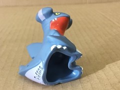B. 2009 Pokemon Finger Puppet Gabite Figure Gotta Catch Them All Nintendo Banda