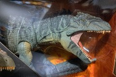 Mattel Giganotosaurus Jurassic World Hammond Collection 1/18 scale figure *MIB*