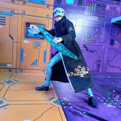BW-LAW-LTC: 1/12 Black wired Coat for SHF One Piece Trafalgar Law