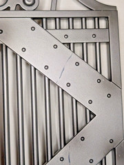 Diamond Select Marvel Gir lXAVIERS SCHOOL Front Gate Half Gifted Students X-Men