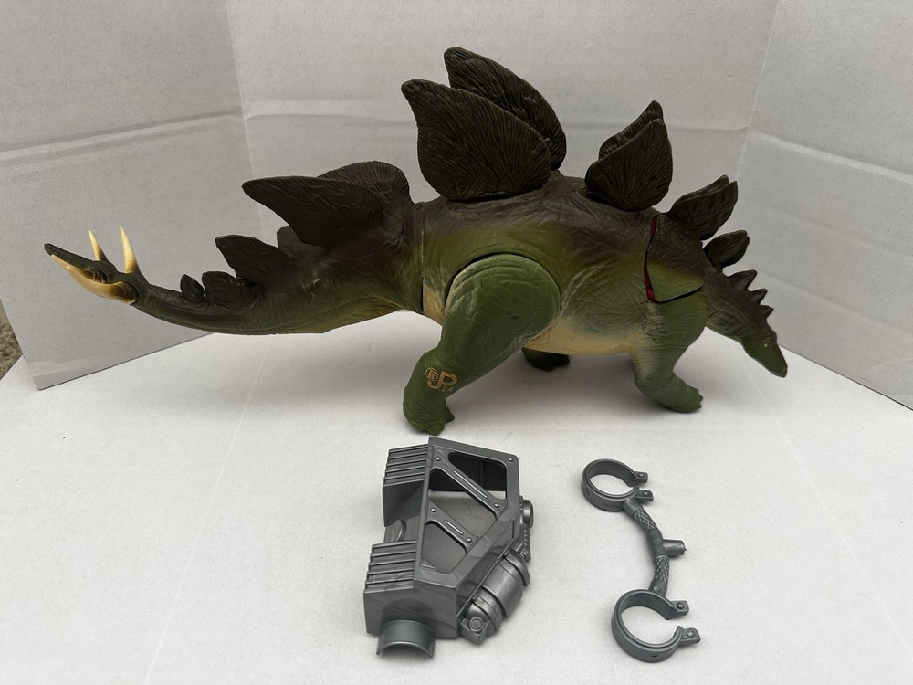 Vintage 90s Kenner Jurassic Park Stegosaurus JP 24 Battle Wound Dinosaur Figure