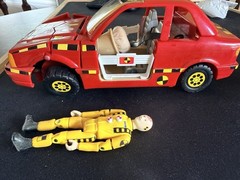 VINTAGE TYCO 1991 CRASH TEST DUMMIES RED CAR INCOMPLETE & 1 CRASH DUMMY