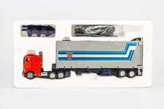 Transform G1 Optimus prime metal reissue MISB Improved Version with 2 Big Guns!
