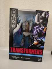 Transformers Studio Series 7 Inch Action Figure Voyager Class Skywarp