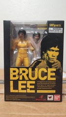 S.H.Figuarts Bruce Lee Yellow Track Suit Game of Death “BRAND NEW”