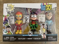 DC Teen Titans Go 2017 Face Swappers Robin, Kid Flash and Aqualad Figure – New