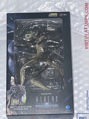 Hiya Toys Aliens vs. Predator Battle Damaged Predalien 1:18 Scale Action Figure