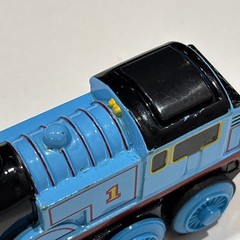 4 Diecast Thomas Wooden Railway Battery-Powered 2002 (Parts+Repair/None Working)