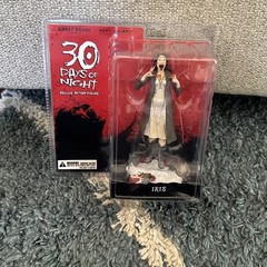 30 Days Of Night Deluxe IRIS Action Figure Sealed Horror ••NEW••