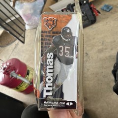 2002 McFarlane’s NFL Anthony Thomas Series 5 Chicago Bears football