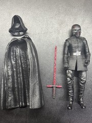 13 Star Wars figures ranging in size and origin see description for details!
