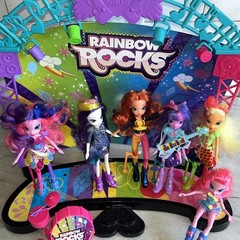 MLP My Little Pony Equestria Girls Rainbow Rocks Mane Event Stage With Dolls!