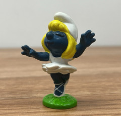 Schleich 1978 Ballerina Dancing Smurfette Smurf PVC Figure
