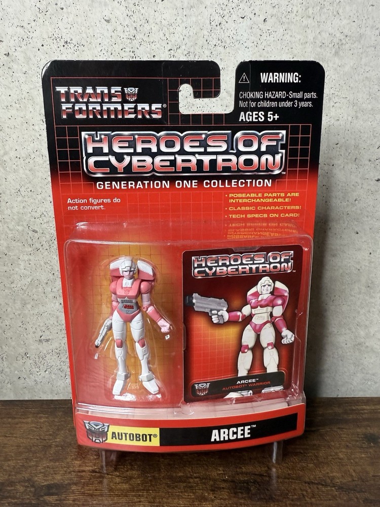Transformers HOC Heroes Of Cybertron Generation One Arcee NEW