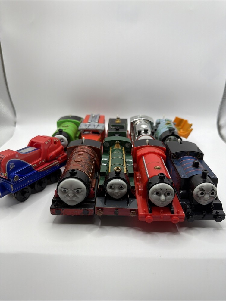 Mixed Lot of 10 Thomas & Friends. Different Years And Brand. None Work