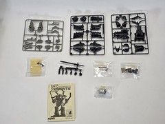 Z KNIGHTS ROBOT: SHUTDOWN ( Size 2). FULLY ARTICULATED, BATTERY DRIVEN. BN, OS!