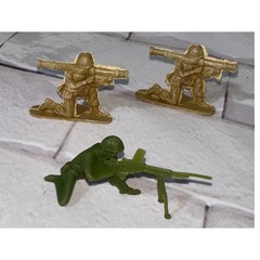 Vintage Plastic Army Men Toy Soldiers Lot 5pc Gold Green Combat Play Set Kids