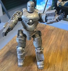 2008 Marvel Legends Iron Man Movie Armor 01 Mark I MK-1 6″ Figure Loose