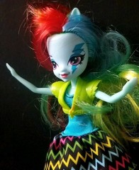 2012 Hasbro My Little Pony Equestria Girls Rainbow Dash Doll