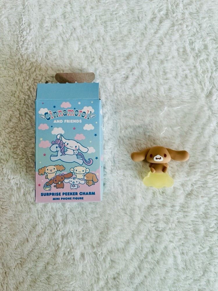 cinnamoroll and friends surprise peeker charm mini phone figure – cappuccino
