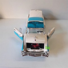 1:18 Diecast Retro Classic Car Model – Realistic Collectible Toy for Boys