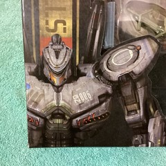 Pacific Rim Striker Eureka 4” Action Figure / Comic Book . NIB