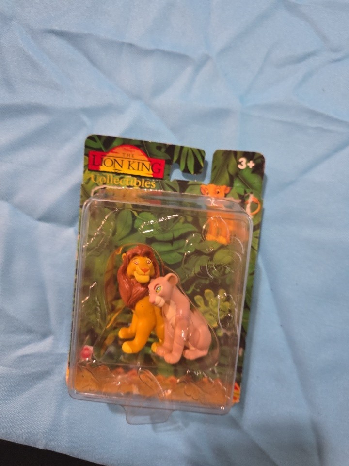lion king collectible figures, The Package Is Damaged