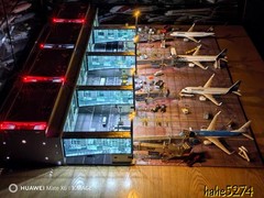 1/200 Airplane Airport Module Terminal Apron Model with Lighting Scene DIY Toy