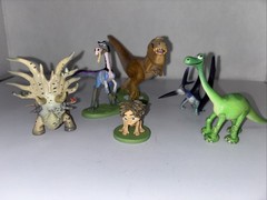 The Good Dinosaur Figurine Playset 6pc Pixar Disney Store Arlo Bubbha Butch NEW