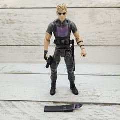 Diamond Select Marvel Select Avenging Hawkeye 2015 7″ Adjustable Figure Read