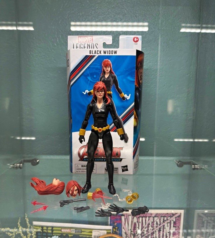 Marvel Legends Series Marvel Avengers Black Widow Action Figure w/ Gun, Alt Head