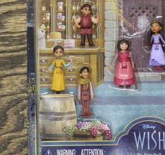 Disney Teens 8 Mini Posable Dolls & Star Figure 9-Piece Set Multicolor