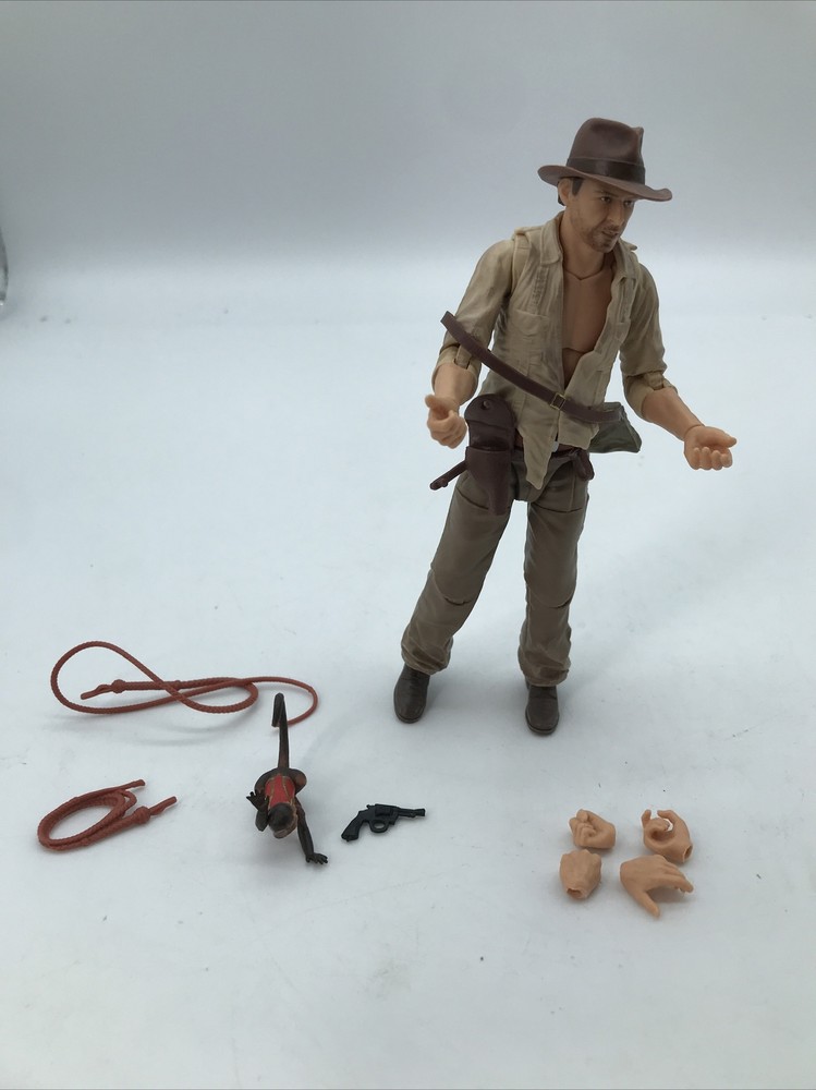 Indiana Jones Cairo 6″ Figure Hasbro Indiana Jones LOOSE NEW COMPLETE NO BOX