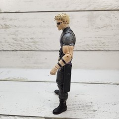Diamond Select Marvel Select Avenging Hawkeye 2015 7″ Adjustable Figure Read