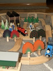 100 Piece SET ! THOMAS FRIENDS TRAIN WOODEN RAILWAY 1992 , #99402 !