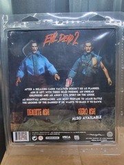 NECA Evil Dead 2 Ash Action Figure Boxed 2019 Plastic Multicolor 17 Years & Up