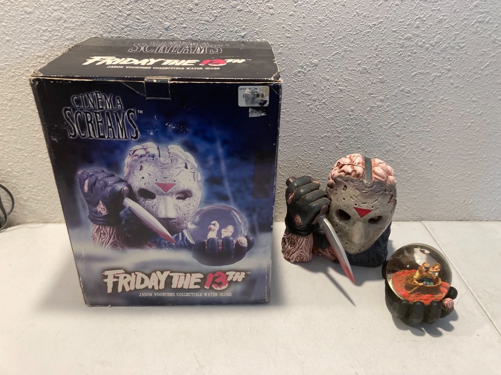 Friday The 13th Cinema Screams 2001 Water Globe