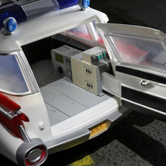 Ghostbusters Plasma Series Ecto-1 (1984), 1:18 Scale Toy Car, Toys for Ages 14+