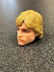 STAR WARS BLACK SERIES 6″ Scale SKYWALKER STRIKES (HEAD ONLY) MINT (LUKE) Hasbro