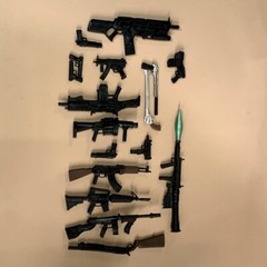 17pcs Munitions Pack Guns Blaster Weapons For 6” or 7″ Action Figure McFarlane