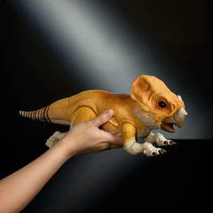 Jurassic World Hammond Collection Screen Scale Aquilops ‘Dolores’ PRESALE