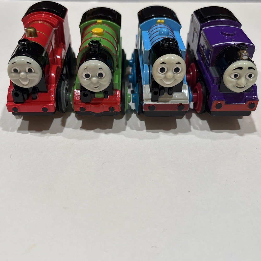 4 Diecast Thomas Wooden Railway Battery-Powered 2002 (Parts+Repair/None Working)