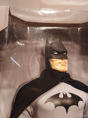 BATMAN Mego 14″ Large Action Figure BLACK/GREY COSTUME New NRFB 2021 DC Comics