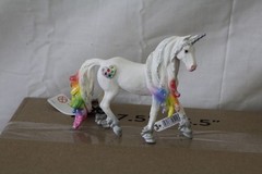SCHLEICH Bayala Rainbow Love Unicorn Stallion Toy Figure, Multi-colour (70725)